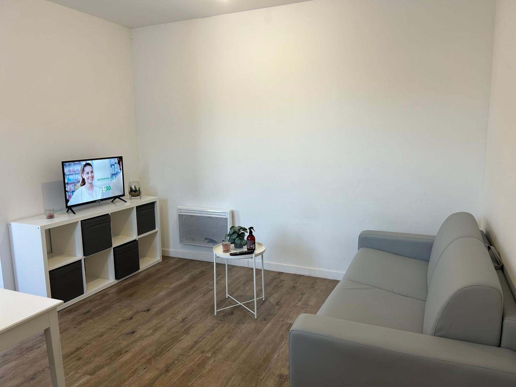 Superbe Studio Meuble Avec Parking Мобеж Екстер'єр фото